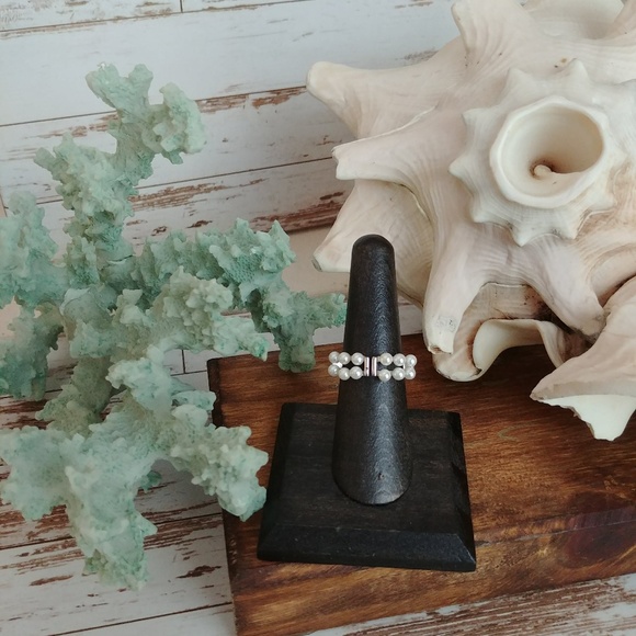 Sterling Silver Pearl Ring - Picture 5 of 8